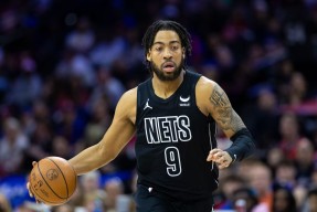 爱游戏-浓眉哥新星表现优异表现突出，篮网前途光明！