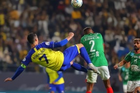 爱游戏-C罗关键节点势不可挡，曼联带队取胜！的简单介绍