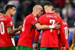 爱游戏体育-包含西亚卡姆巅峰对决，Ming与70激战日本队分钟，挺进下一轮胜负难料！的词条