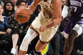 爱游戏- 库里打掘金季后赛的数据 